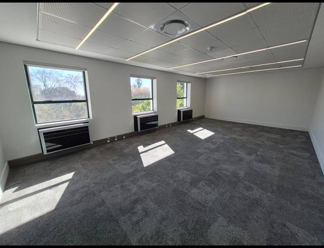 666M² OFFICE TO LET IN WOODMEAD